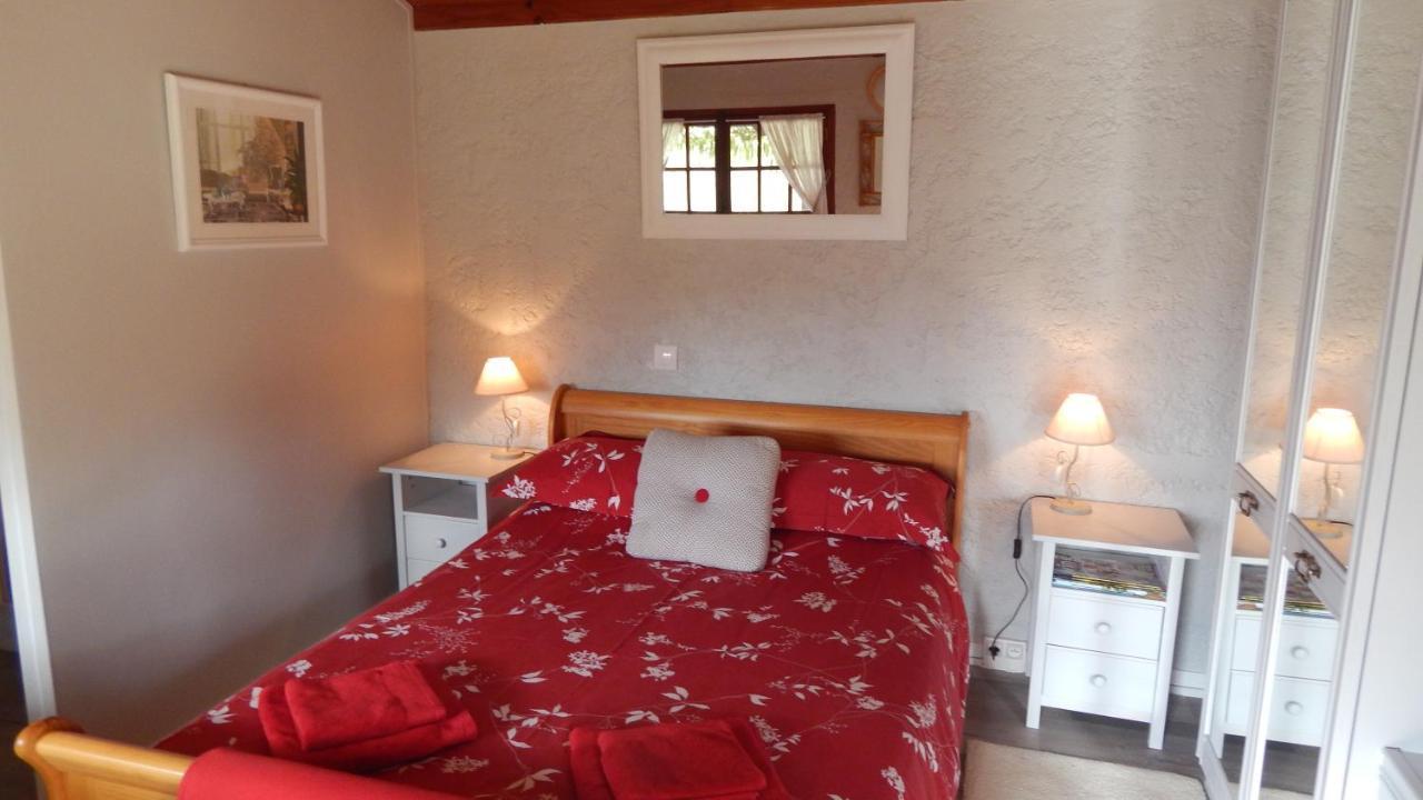 The Petite Chalet Chambre D'Hotes L'Isle-Jourdain  Zewnętrze zdjęcie